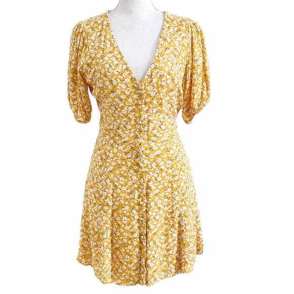 Abercrombie & Fitch Dresses & Skirts - ABERCROMBIE & FITCH YELLOW WHITE FLORAL SHORT PEASANT SLEEVE BOHEMIAN MINI DRESS
